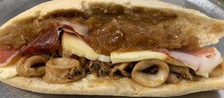 Bocadillo De Calamares A La Ibérica