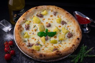 Pizza Patate E Salsiccia Ø 30cm