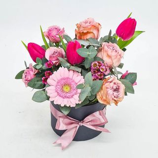 Cutie cu flori roz si mov