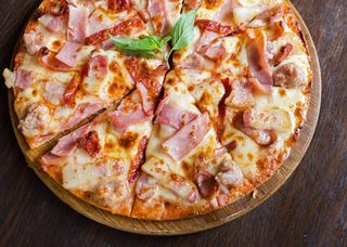 Pizza De Jamón Y Queso (33 Cm.)