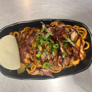 YAKI UDON CON PATO (Puesto 2)