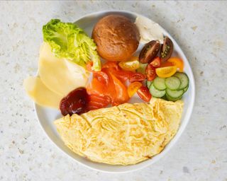 Дитячий ранок у Хані з лососем