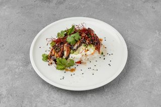 Вугор з рисом і молодим сиром - гостра страва (320г)