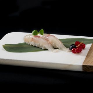125. Nigiri branzino - 2 pezzi