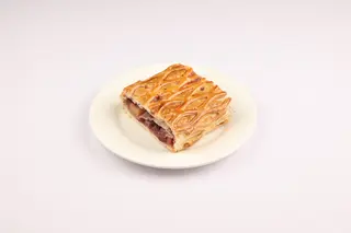 Штрудель с ягодами (80г)