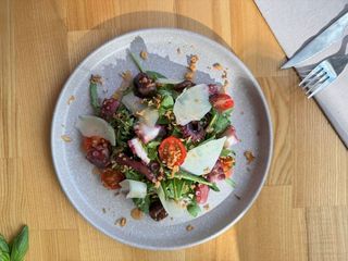 Салат з восьминігом (300g)