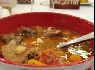 Ciorba taraneasca de vacuta 