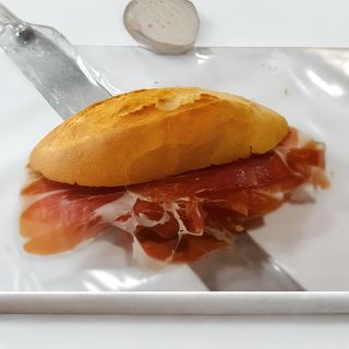 Bocadillo De Jamón De Cebo