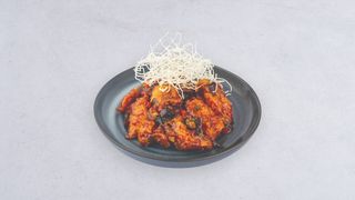 179.Łosoś z pieczarkami i sosem grillowym