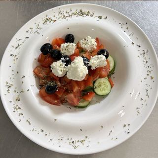 Салат Грецький (200г)