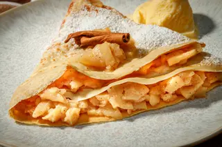 Палачинка с Ябълки и Канела