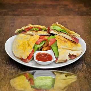 Sendvič sa goveđom pršutom  400gr