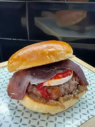 Hamburguesa La Leona