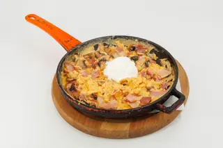 Omlet sa slaninom i pečurkama