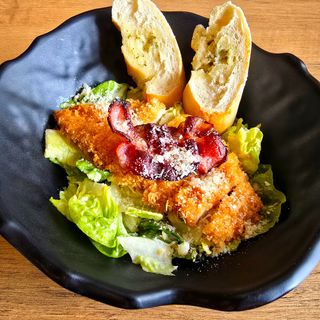 SAŁATKA Z KURCZAKIEM