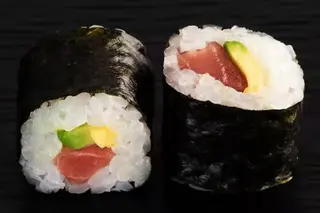 30A. Maki Atún Y Aguacate (8 Uds.)