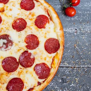 Пицца "Пепперони" с кукурузой (25 см.)