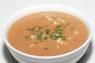 Pomidorowa z makaronem