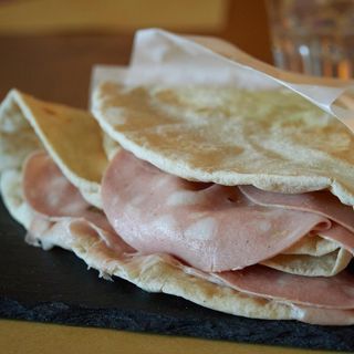 Piadina bolognese