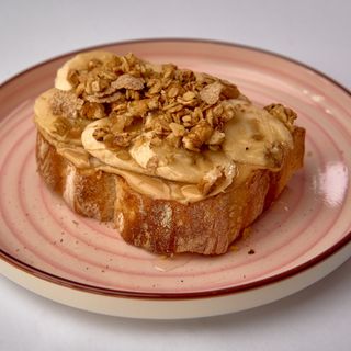 Vegetarian bruschetta sa bananom