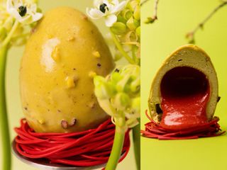 Десерт яйце Полуниця Фісташка