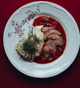 Polędwiczka wieprzowa w sosie myśliwskim