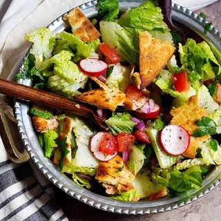 ARABIC FATTOUSH SALAD