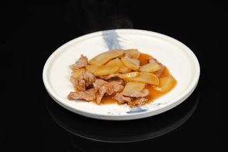 175 MANZO CON PATATE