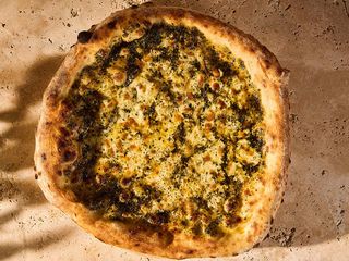 Pizza Pesto con Mozzarella Fior di Latte