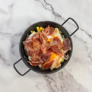 Huevos Rotos Con Jamón Ibérico