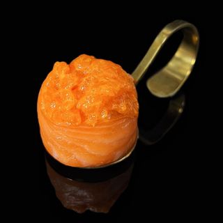 45. Gunkan spicy salmone