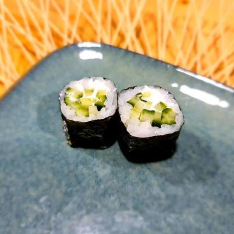 Maki Pepino & Queso