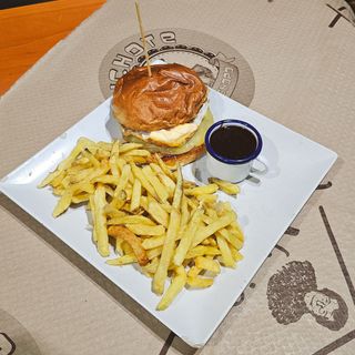 Hamburguesa con huevo