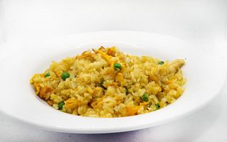 Riso saltato con pollo al curry