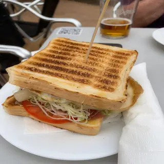 Sándwich Completo