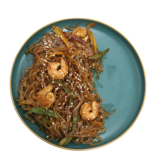 Удон с рисовой лапшой и креветками