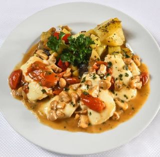 Teletina, sir, šampinjoni i  pomodorini porcija 400 gr