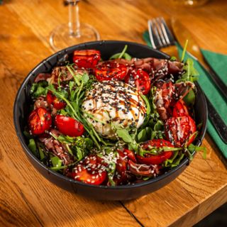 Sałatka indyk z Malagi