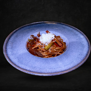 Spaghetti ili pene ili taljatele pomodoro sa biftekom