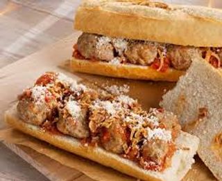 Bocadillo De Albóndigas