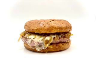 Hamburguesa De Longaniza De Graus con patatas.