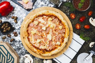 Pizza Hawaii, GRANDE