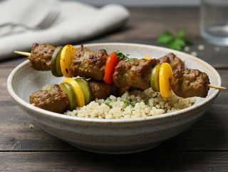 Riz Au Curry & Brochettes De Bœuf