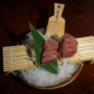 Sashimi De Atún (8 Cortes)