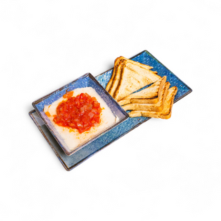 Fasole bătută cu prăjeală de ceapă și pâine prăjită   200g