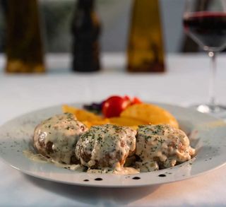 Teleci medaljoni u sosu od pečuraka 400gr