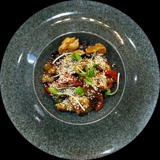 Курочка смажена в соєво-медовому соусі