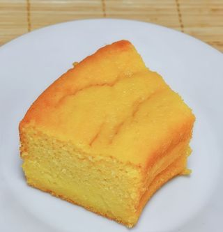Bizcocho de maíz (porción individual)