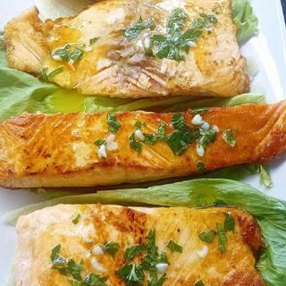 SALMONE GRIGLIATO