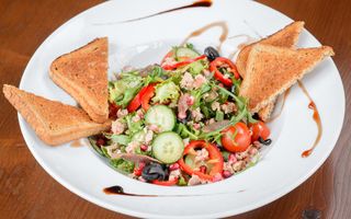 Salata mediteraneana